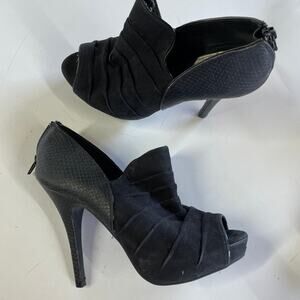 Fergalicious Heels Womens 6 Black Errand Ruffled Open Toe Shoes Vintage Y2K